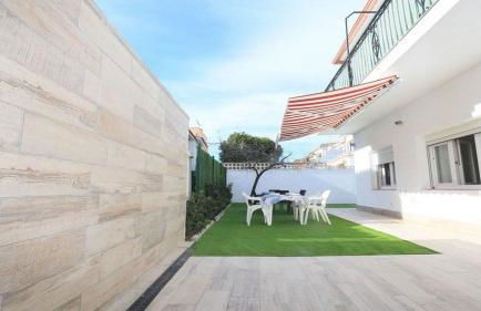 Sol Cavet con jardin Portaventura - Photo 62