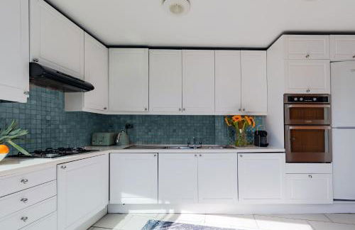 Divine Views from a Breathtaking LuxXe City Penthouse for a Gracious Life Style - Photo 31