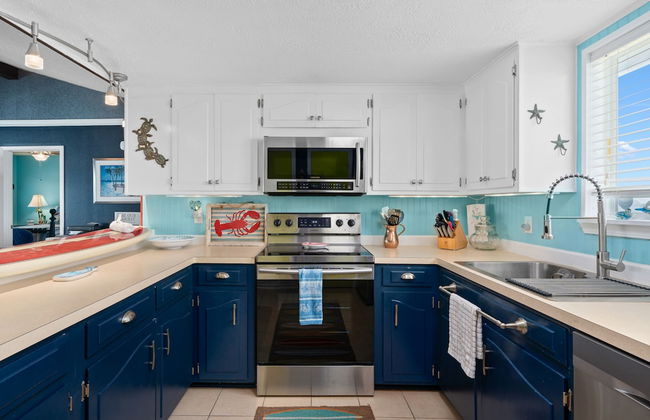 Off the Charts by Miss Kitty’s - Photo 10