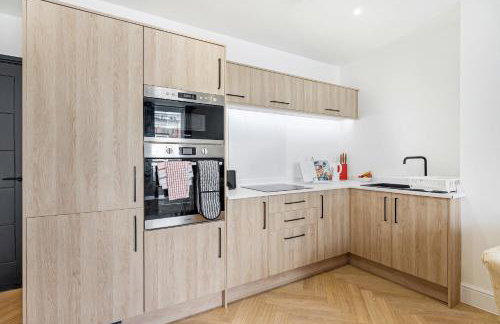 Chic 2Bed Apartment in Heart of Altrincham - Pass the Keys - Foto 2