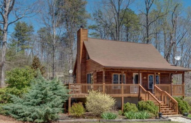 Horseshow Hideaway – Pet Friendly Cabin, 7 Minutes to TIEC - Foto 28