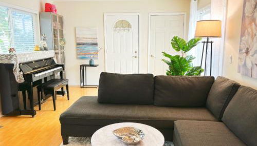 Brea Mall romantic two-bedroom house - Photo 4