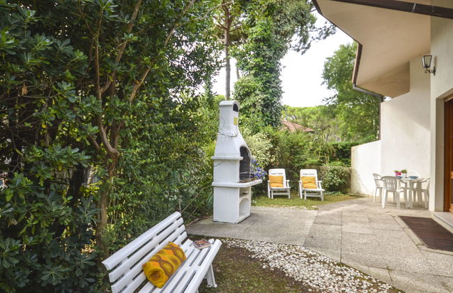 4 bedroom Apartment in Lignano Sabbiadoro with garden and terrace - Photo 2