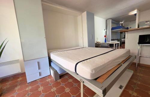 Grand Studio aux Salins - climatisation - terrasse - 90m de la mer - Foto 18