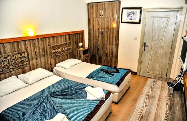 Beach Front Apartment Close to Centre of Side With all you Desire Sleeps up to 4 - Photo 4