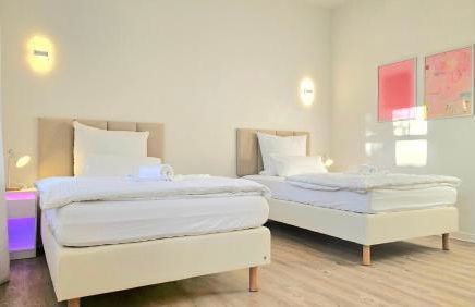 122qm-Apartment - 4 Zimmer I Zentral I Küche I Balkon I Parken I WLAN - Foto 15