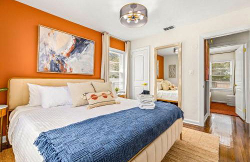 Sunny Citrus Escape Min to Midtown & Dog-Friendly - Foto 11