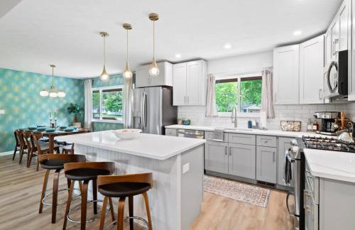 Spacious and Luxury Designed Ranch with Game Room - Foto 24