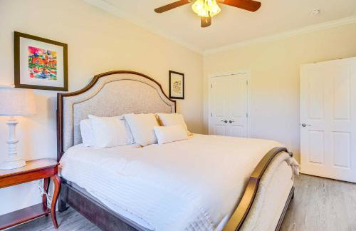 Walk to Beach Oceanfront Home with Outdoor Kitchen - Foto 17