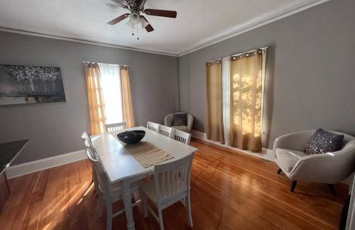 Timelessly restored home - entirely yours to enjoy - Foto 5