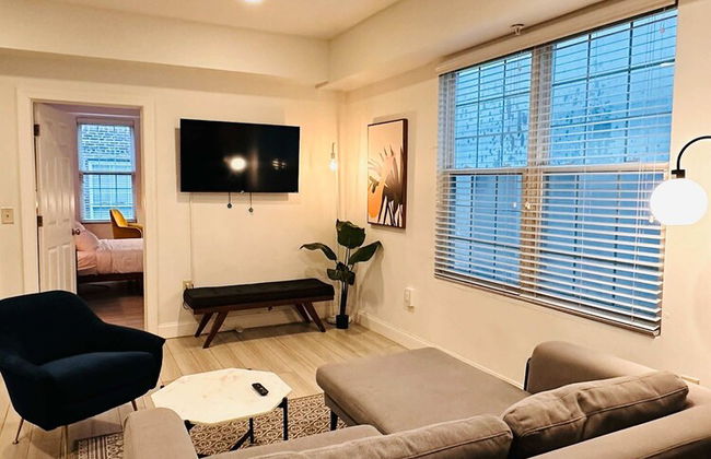 Cherry Suites 2BR Apt w W D Arcade Machine - Foto 52