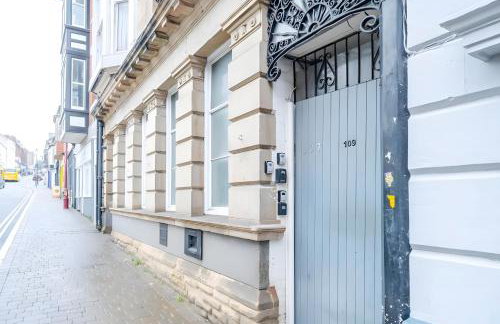 Modern Derby Studio - Sleeps 4, Close to Amenities & Parking - Foto 29