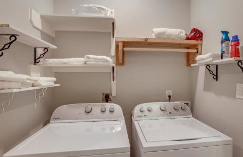 Pets Welcome Home with Deck and Patio in Hockley! - Foto 23