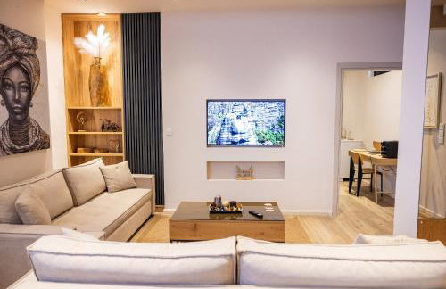 Omega Suites 31 - Photo 19