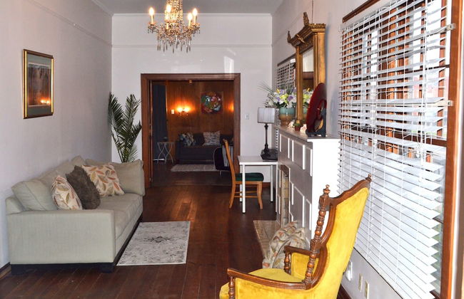 Walk to Downtown Scene - Photo 1