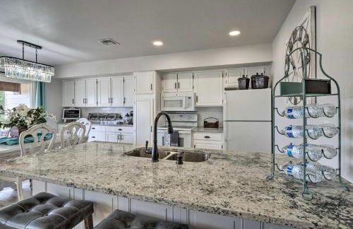 Lakefront Resort Living Pool, Golf, Tennis and More - Foto 8