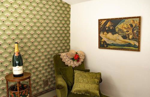 CHAMPAGNE HOUSE- Oasis de luxe & de charme - coeur de ville - 10-12 pers - piscine, cuisine d'été, patio, bar & piano - Photo 61