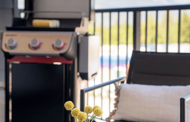 The Selkirk House by Revelstoke Vacations - Photo 35