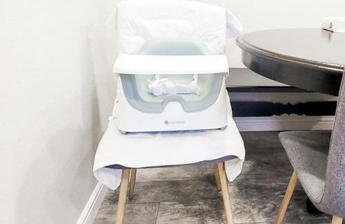 Vacation Home Minutes From Downtown, Great For Families - Foto 21