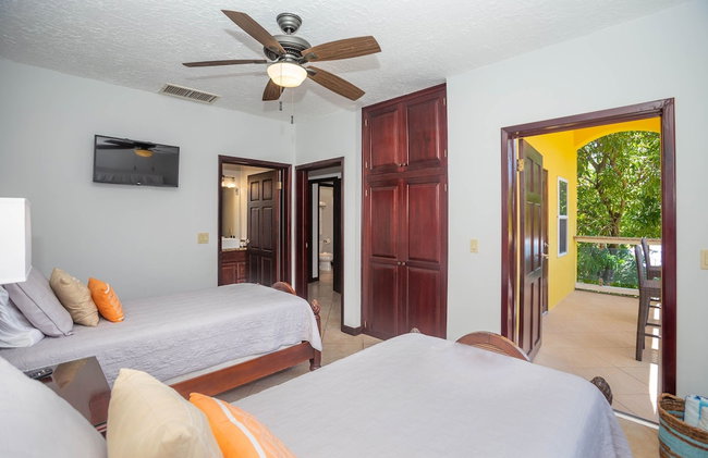 Villa Del Playa Penthouse #6 - Photo 5