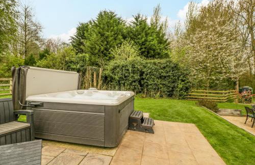 Orchard House - Photo 32