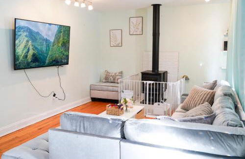 Family River Valley Retreat with Fireplace - Foto 1