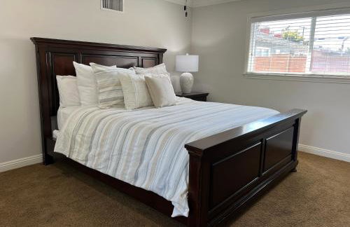 Gorgeous Pool Home 1/2 Mile Walk to Disney - Foto 28