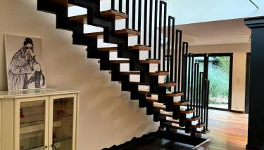 Design-Ferienhaus mit Garten, Kino & 5 Schlafzimmern - Foto 3