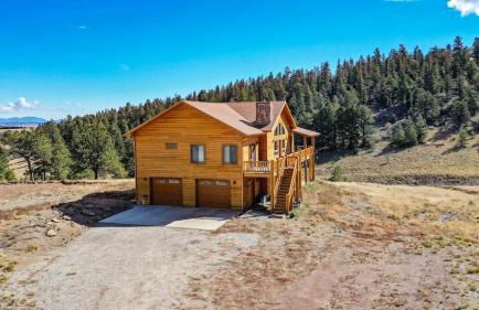 New! Beautiful, Spacious Modern Home on a Large Acreage - Peaks & Prairies Retreat - Foto 5