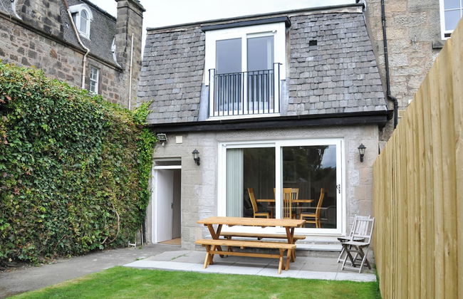 19 Snowdon Apartment - Photo 1