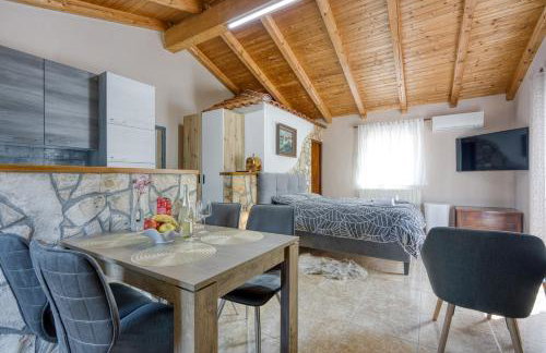 Romantic Studio Apartment with Private Pool - Foto 11