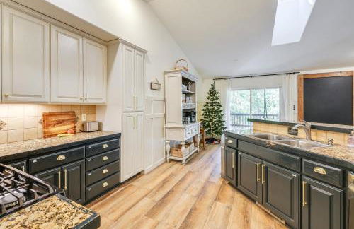 Forest-View Retreat Grill and Fireplace in Sonora - Foto 10