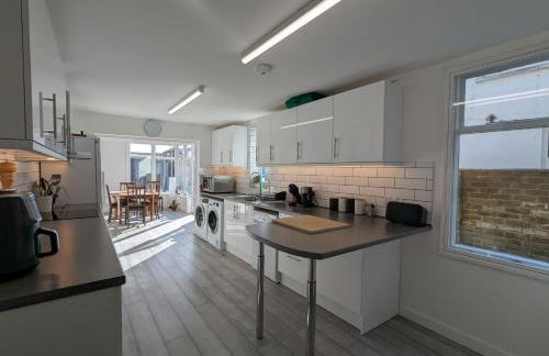 Home away from home by the sea - Foto 5