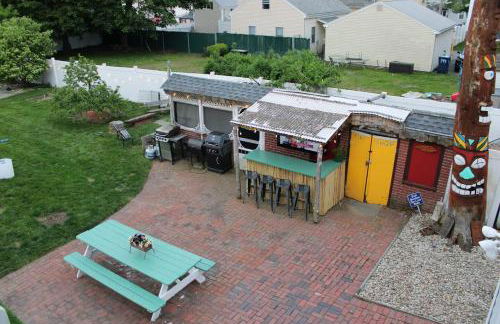 NEW! Family-Friendly Getaway -1 Mi to Dtwn Salem w Roof Deck & Tiki Bar - Foto 79