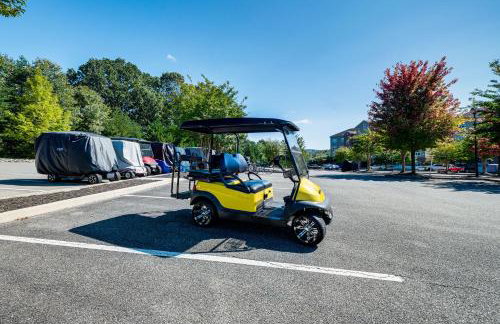 Beach and Pool Access Smith Mountain Lake Getaway! - Foto 26