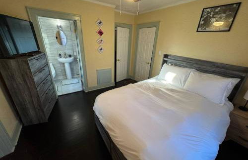 Spacious 5BR Midtown - Near Zoo and Liberty Bowl - Photo 30