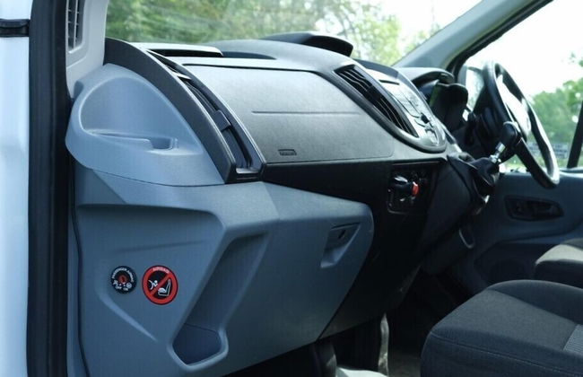 Superb 4 Berth Campervan With Kingsize bed - Foto 15