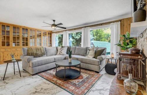 The Stone Lodge - Sleeps 15 - Hot Tubs - Game Room - Foto 9