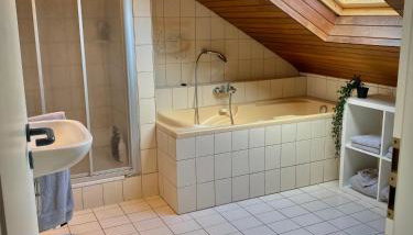 In der Natur gelegene Wohnung mit Weitblick - Foto 5