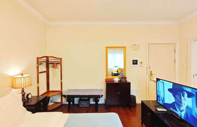 Ladoll Service Apartment - Photo 16