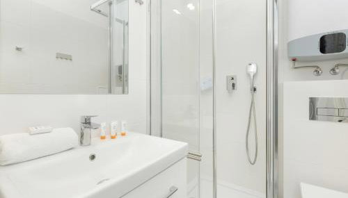 Charming Apartment Świętojańska in Gdynia by Noclegi Renters - Foto 5
