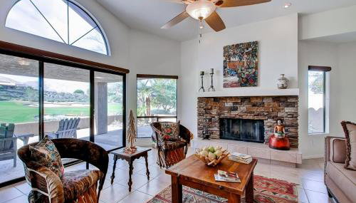 Country Club Home 2 BR, 2 BA and Den about 1 Mi to Golf - Foto 1