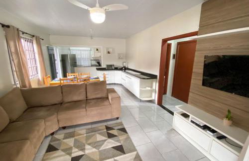 SUA CASA DE FÉRIAS 5 MINUTOS a pé do BETO CARRERO! - Foto 8