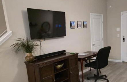 Relaxing Modern 3 BR Home - Queen Bd - North JAX - Foto 14