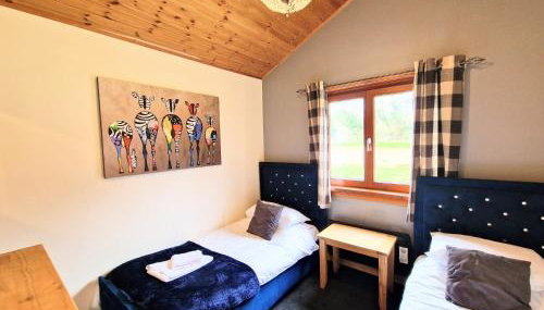 Kingfisher Lodge - Private Hot Tub - Infrared Sauna - Dog Friendly - Foto 5, towels