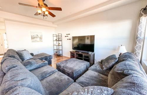 Spacious Family Getaway 20min to downtown sights - Foto 10