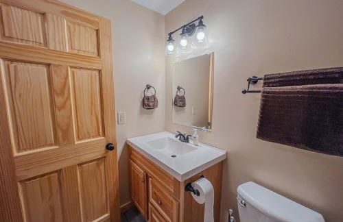 The Lodge at Hocking Hills - 2 Hot Tubs - 6 acres - Lake access - Photo 28