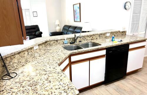 Brittany - Perfect 3 BR Pool Home - Foto 7