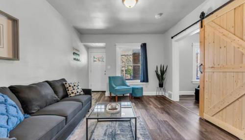 Bright 2BR South Hills - Old Brooklyn Home - Foto 2