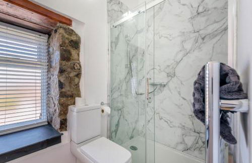 Pembrokeshire Near Beach With A Hot Tub - Foto 7